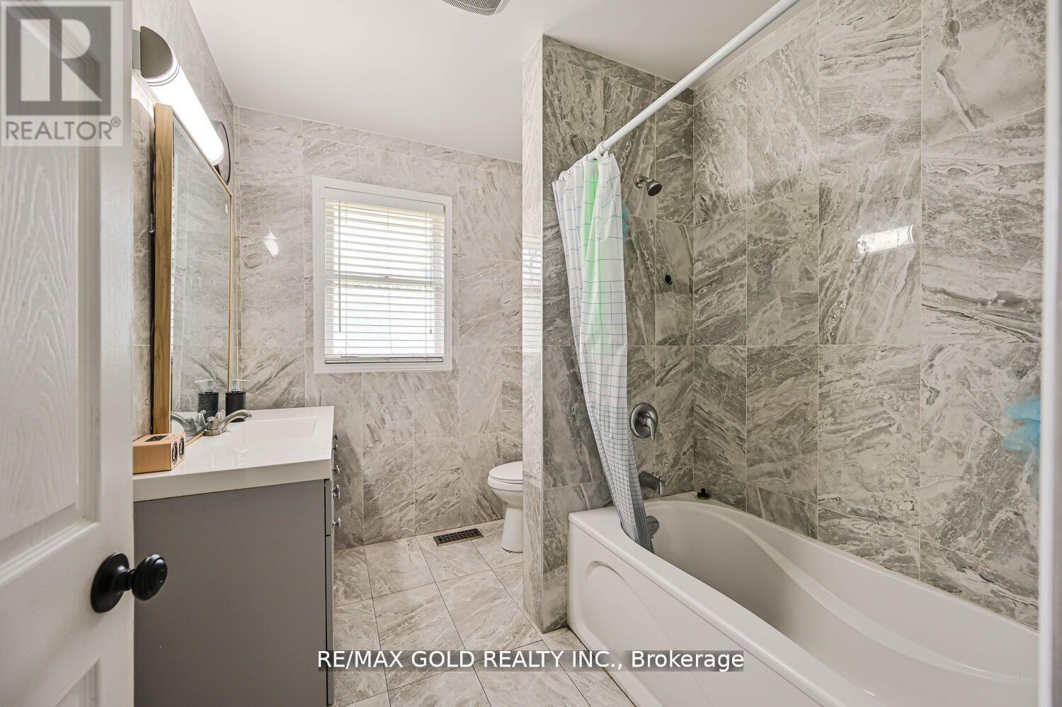59 Marysfield Drive, Brampton, Ontario  L6P 0J2 - Photo 23 - W13233152