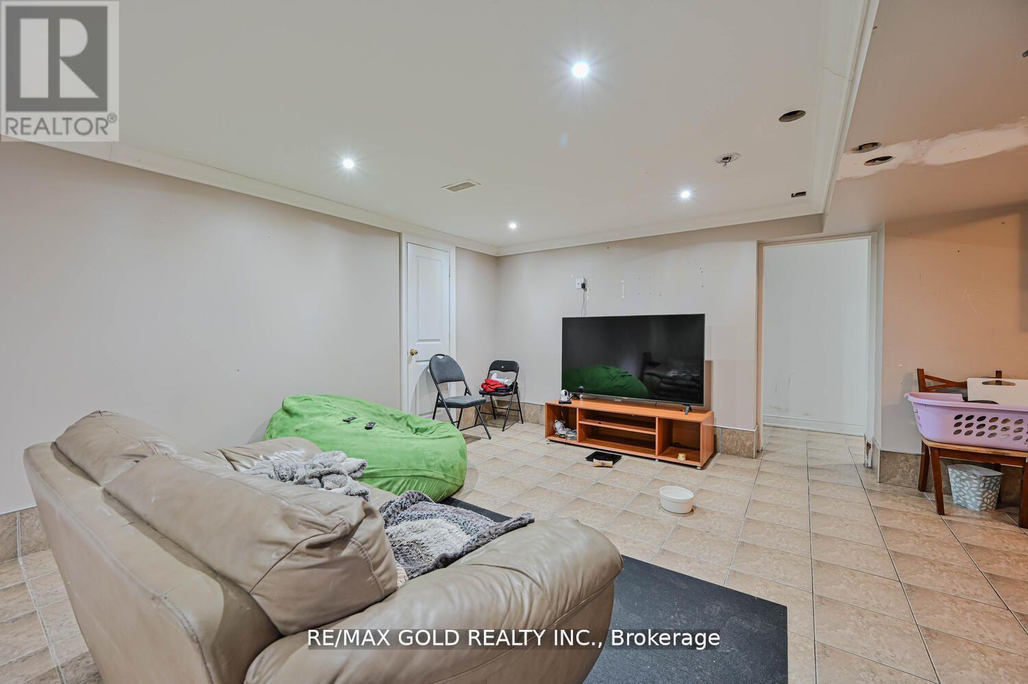 59 Marysfield Drive, Brampton, Ontario  L6P 0J2 - Photo 26 - W13233152