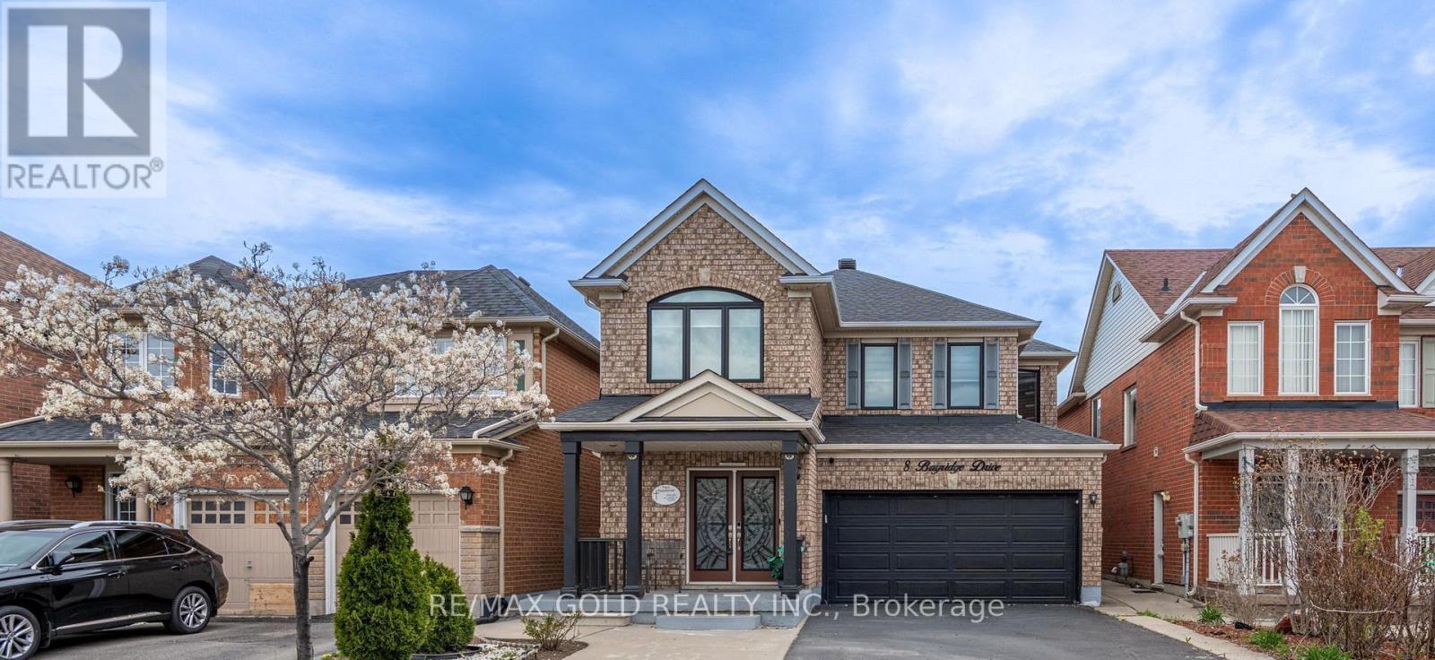 8 BAYRIDGE DRIVE, Brampton, Ontario