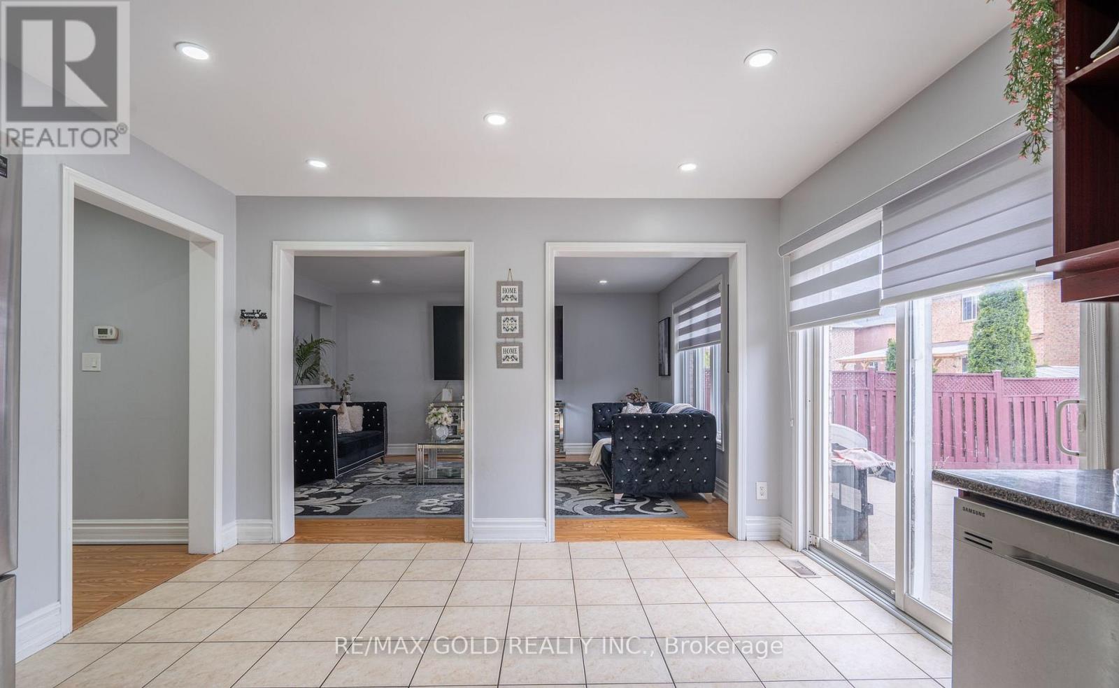8 Bayridge Drive, Brampton, Ontario  L6P 2H8 - Photo 16 - W13233160