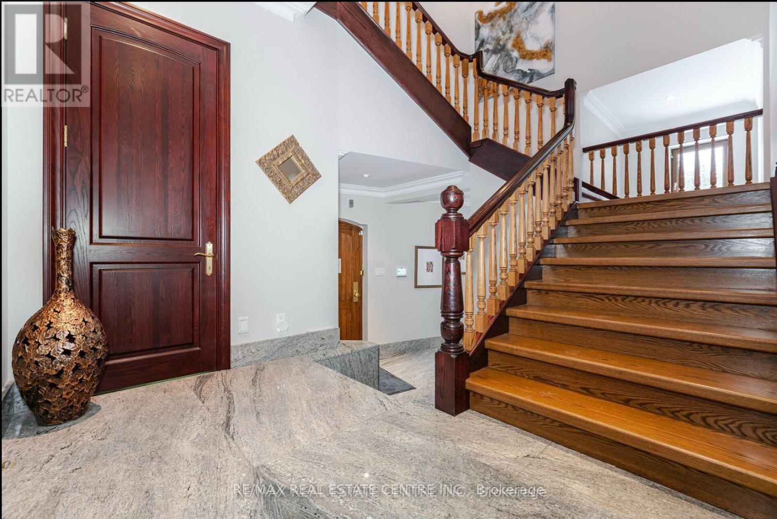 2 Edgeforest Drive, Brampton, Ontario  L6P 0E1 - Photo 37 - W13233180