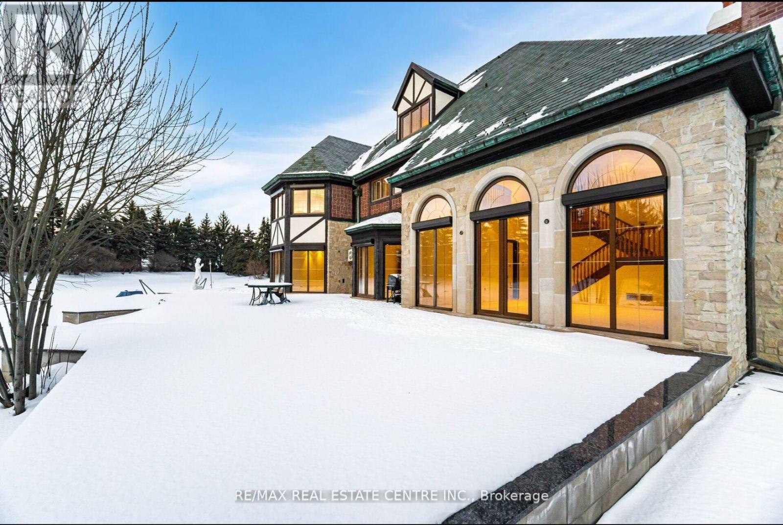 2 Edgeforest Drive, Brampton, Ontario  L6P 0E1 - Photo 39 - W13233180