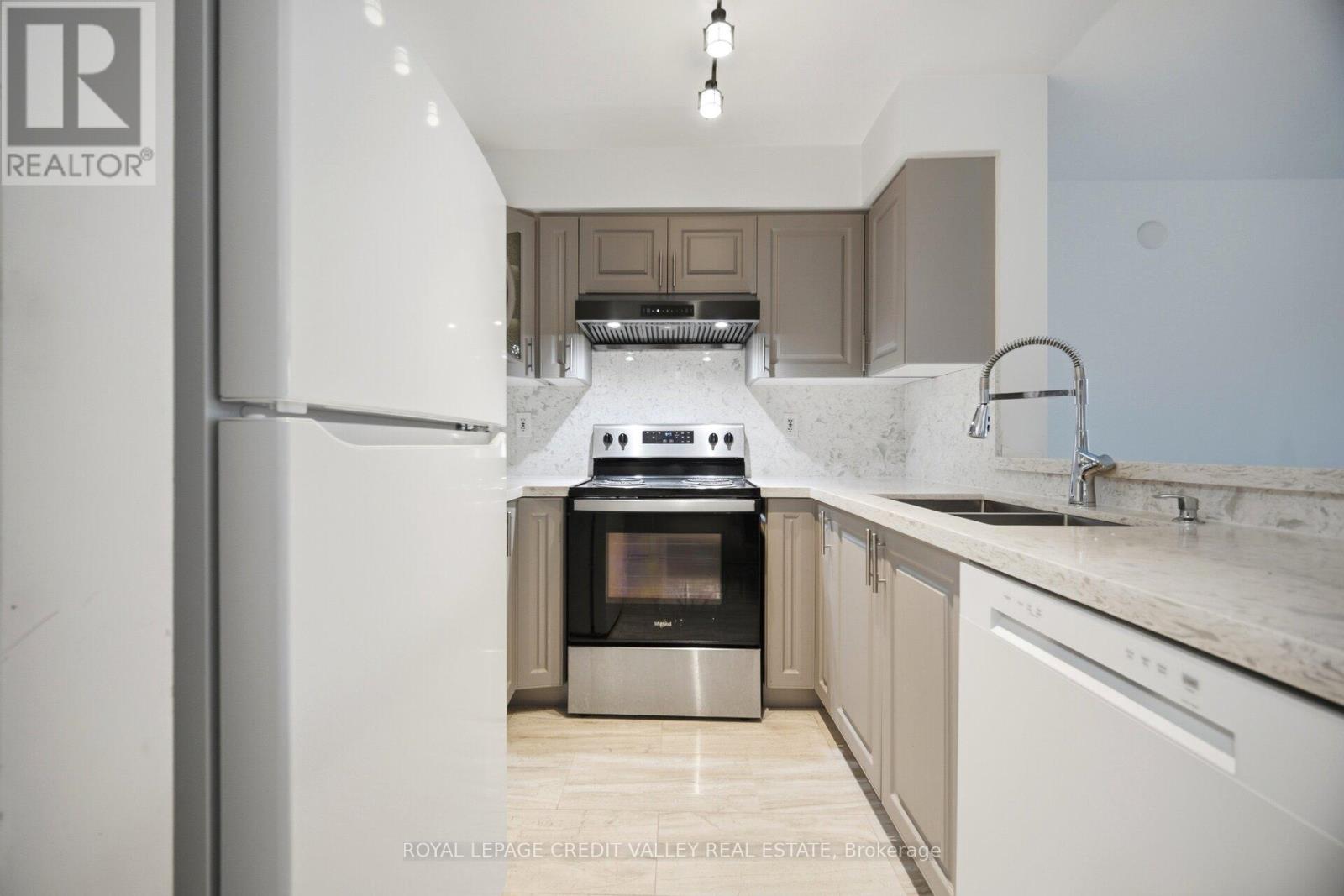 108 - 25 Via Rosedale, Brampton, Ontario  L7C 1C5 - Photo 10 - W13233188