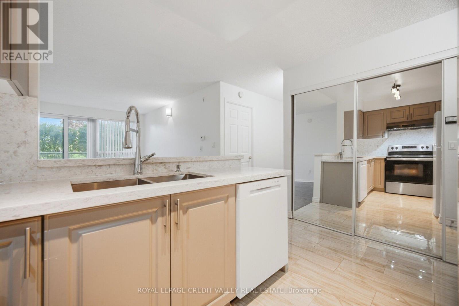 108 - 25 Via Rosedale, Brampton, Ontario  L7C 1C5 - Photo 11 - W13233188