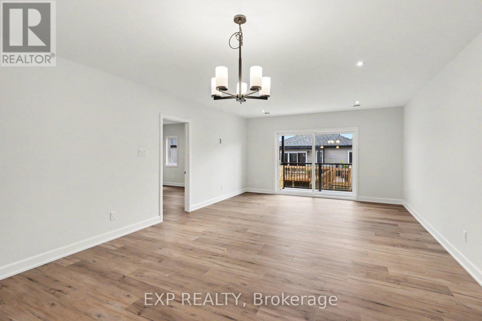 1133 Montblanc Crescent, Russell, Ontario  K0A 1W0 - Photo 5 - X12866036