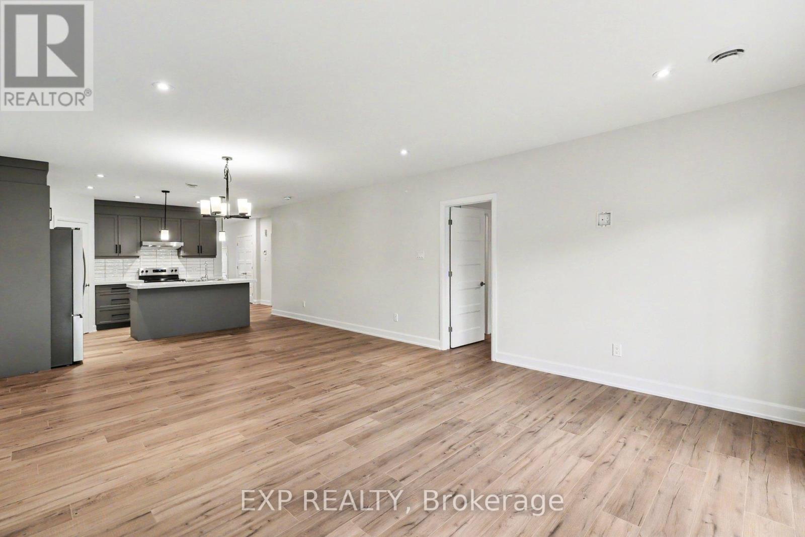 1133 Montblanc Crescent, Russell, Ontario  K0A 1W0 - Photo 7 - X12866036