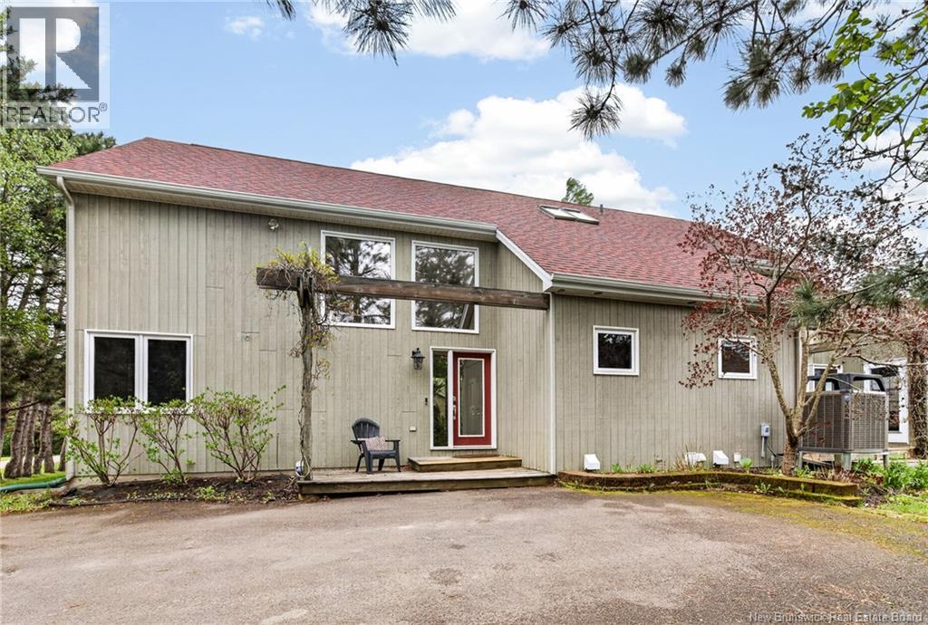 19 Crescent Road, Shediac, New Brunswick  E4P 4B3 - Photo 2 - NB140813