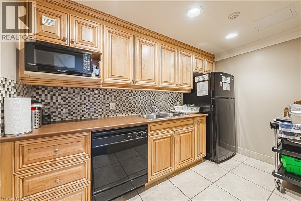 1000 Creekside Drive Unit# 204, Dundas, Ontario  L9H 7S6 - Photo 34 - 40836241