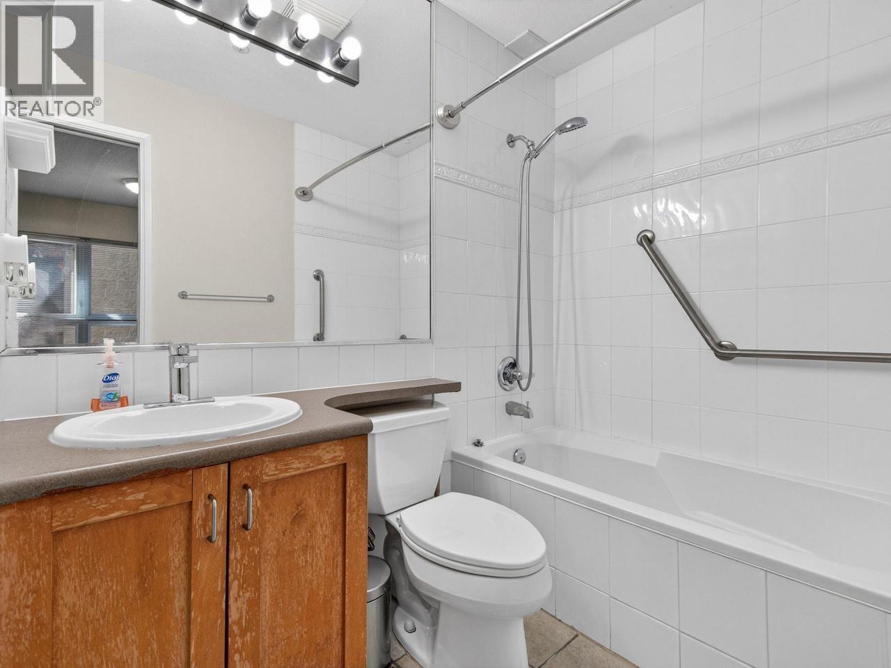 102 3788 W 10th Avenue, Vancouver, British Columbia  V6R 2G4 - Photo 16 - R3131529