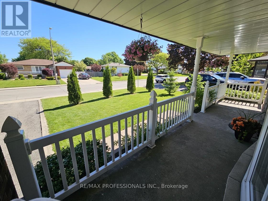 7 Berko Avenue, Hamilton, Ontario  L8V 2P8 - Photo 6 - X13232852