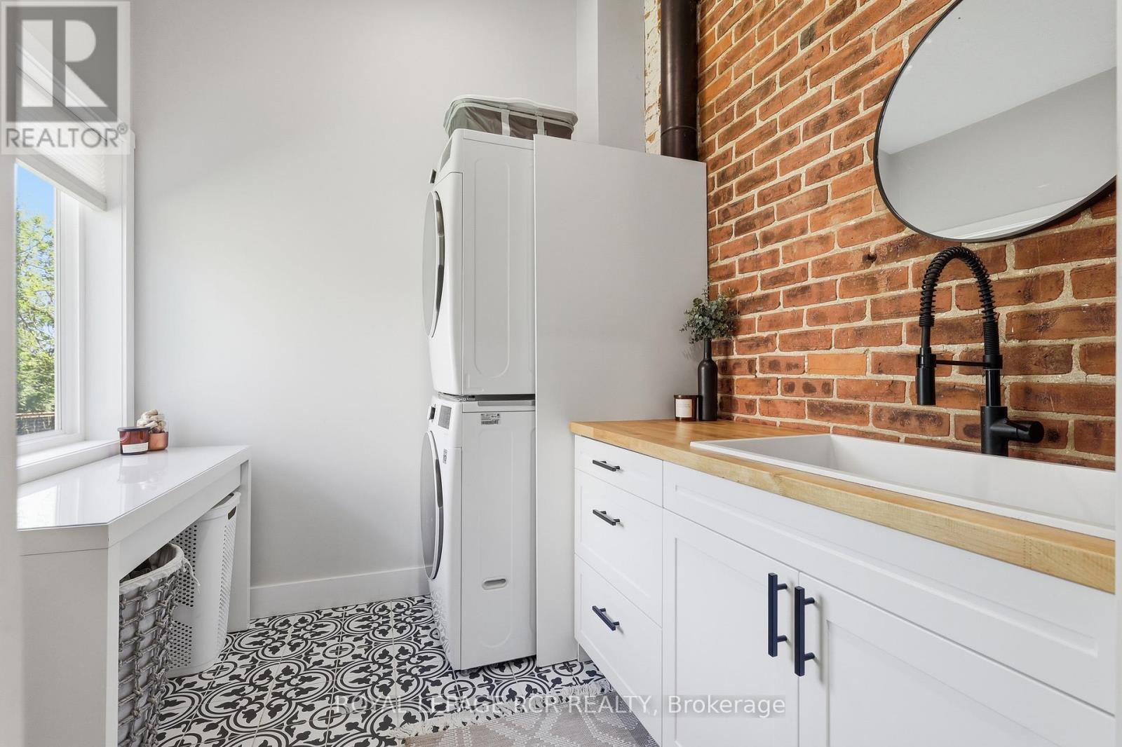 281 Smith Street, Wellington North (Arthur), Ontario  N0G 1A0 - Photo 30 - X13232930