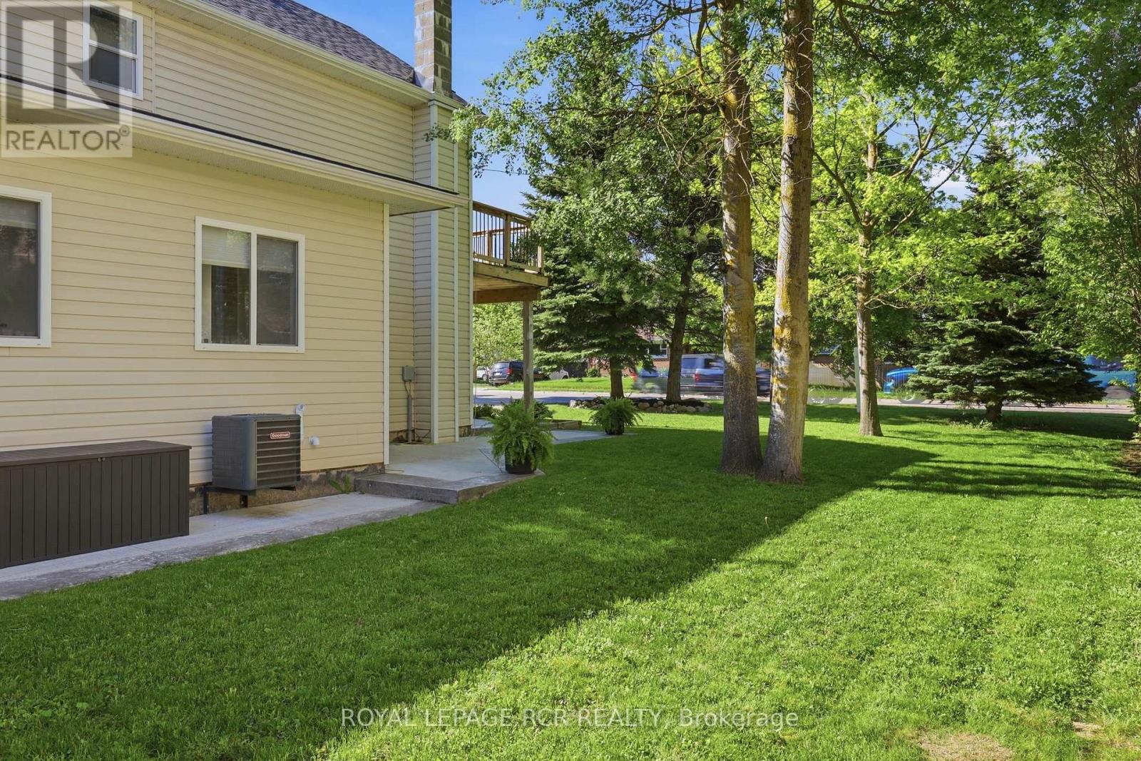 281 Smith Street, Wellington North (Arthur), Ontario  N0G 1A0 - Photo 32 - X13232930