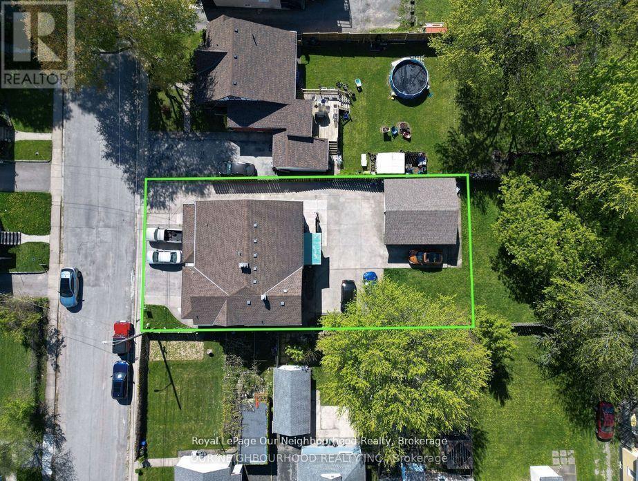 5749 Summer Street, Niagara Falls (Hospital), Ontario L2G 1M5 - Photo 1 - X13233040