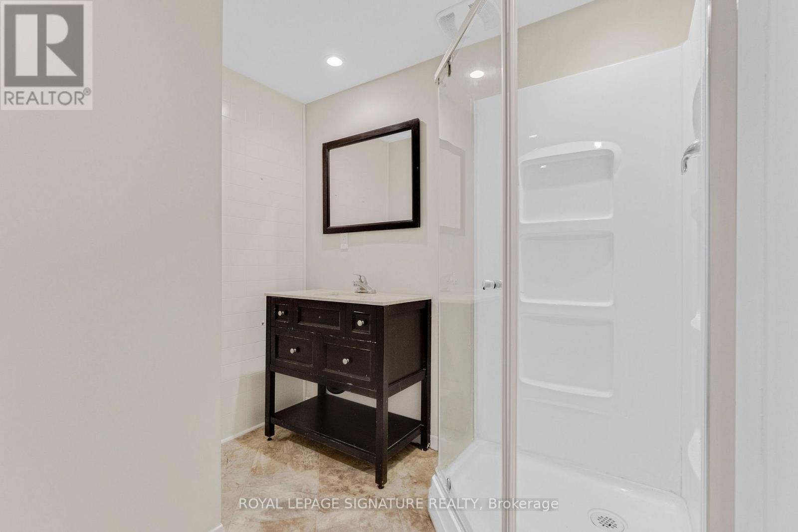 42 Baxter Crescent, Thorold, Ontario  L2V 4R6 - Photo 35 - X13233106