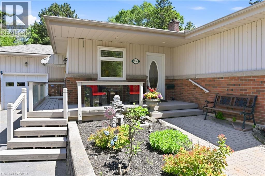 951 Cloverleaf Drive, Burlington, Ontario  L7T 3Y8 - Photo 5 - 40832645