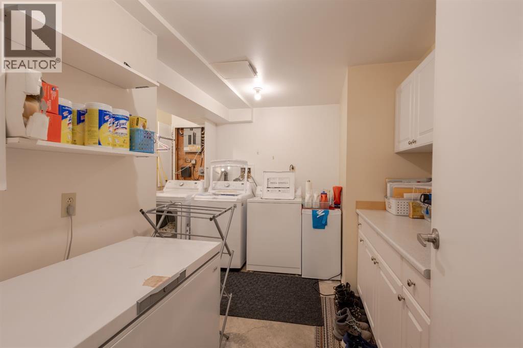 62 Berkley Close Nw, Calgary, Alberta  T3K 1B3 - Photo 18 - A2317180