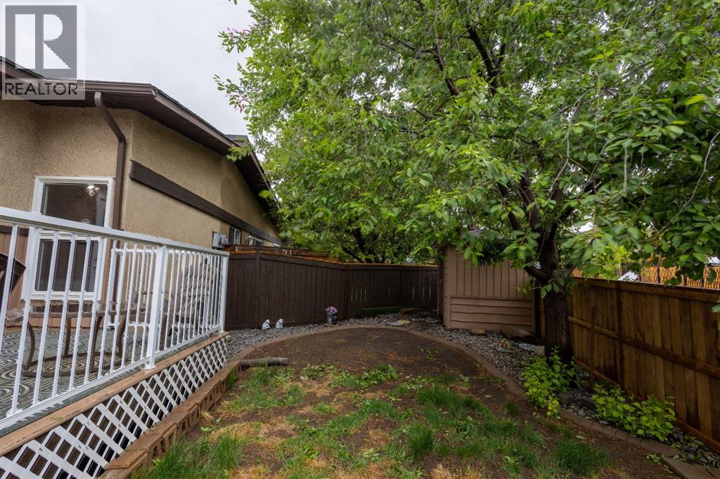 62 Berkley Close Nw, Calgary, Alberta  T3K 1B3 - Photo 20 - A2317180