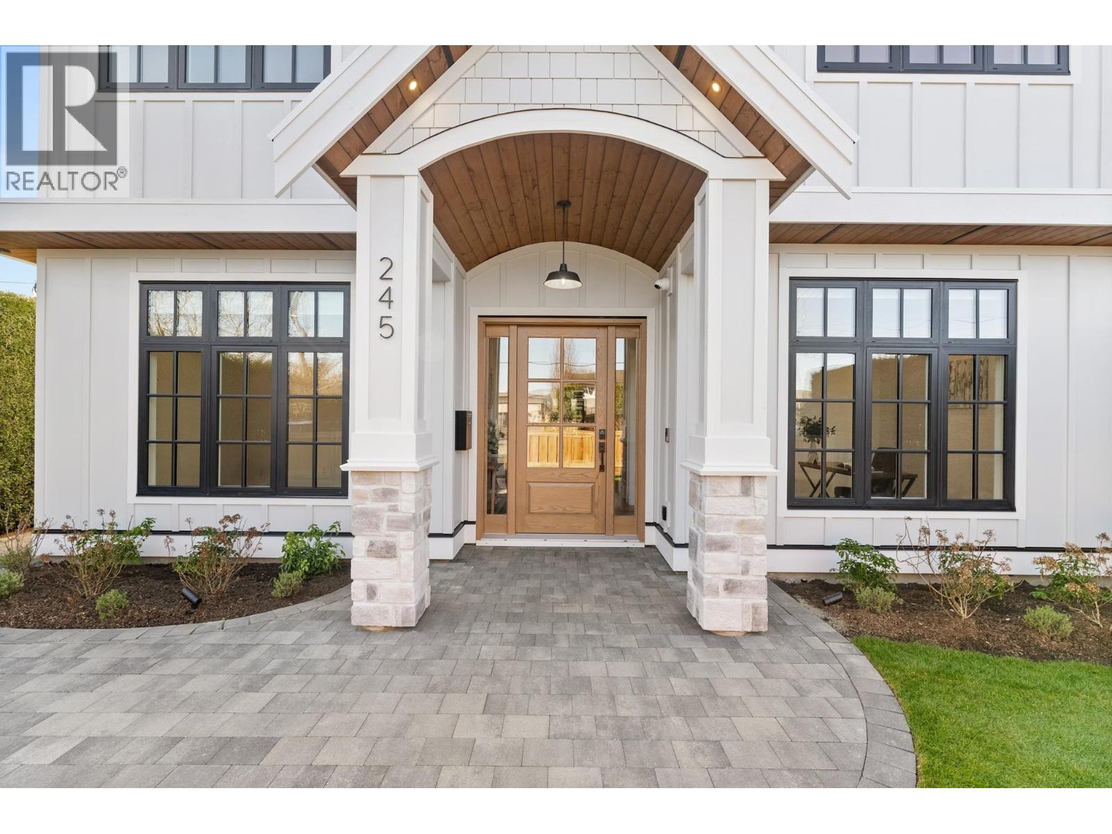 245 66 Street, Delta, British Columbia  V4L 1M7 - Photo 2 - R3131528