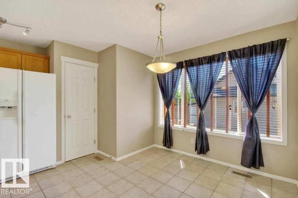 12215 18 Av SW SW, Edmonton, Alberta  T6W 1S3 - Photo 13 - E4491428