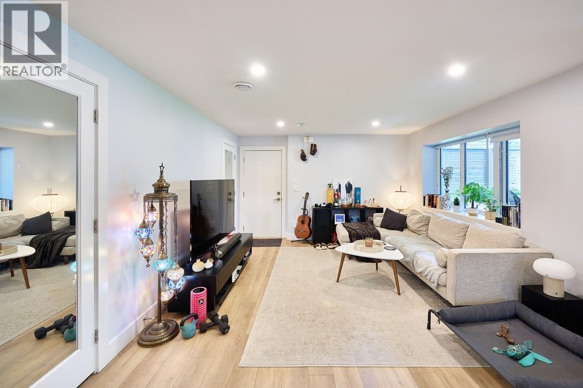 449 E 15th Street, North Vancouver, British Columbia  V7L 2R9 - Photo 22 - R3130816