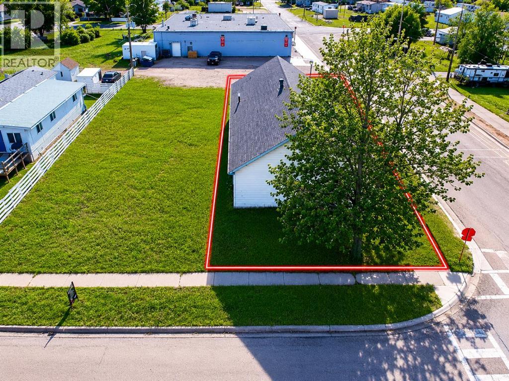 9832 99 Street, Wembley, Alberta  T0H 3S0 - Photo 3 - A2316626