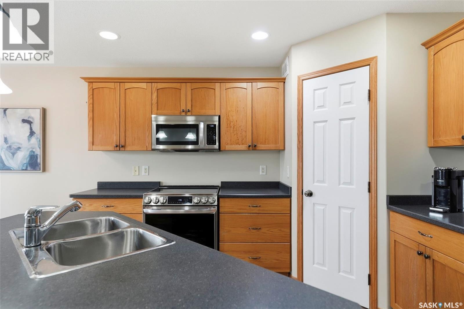 122 Meadowlark Park, Warman, Saskatchewan  S0K 0A1 - Photo 4 - SK037820