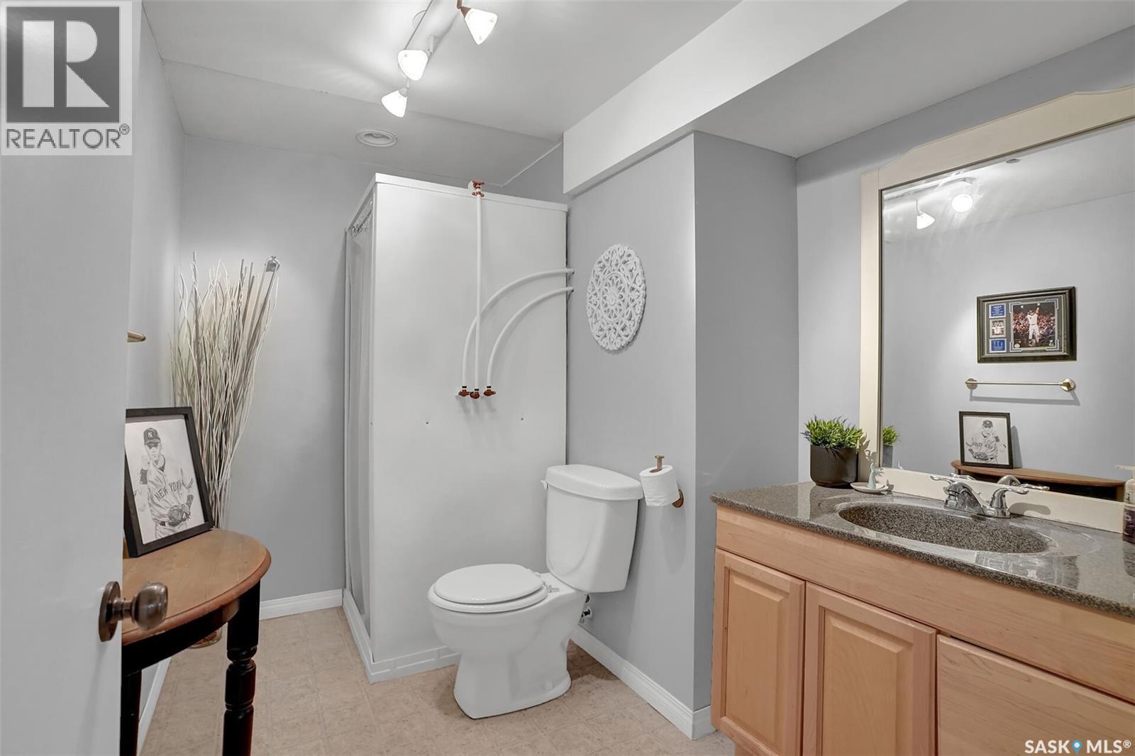 28 Pleasantview Bay, Regina, Saskatchewan  S4R 5H3 - Photo 34 - SK037868