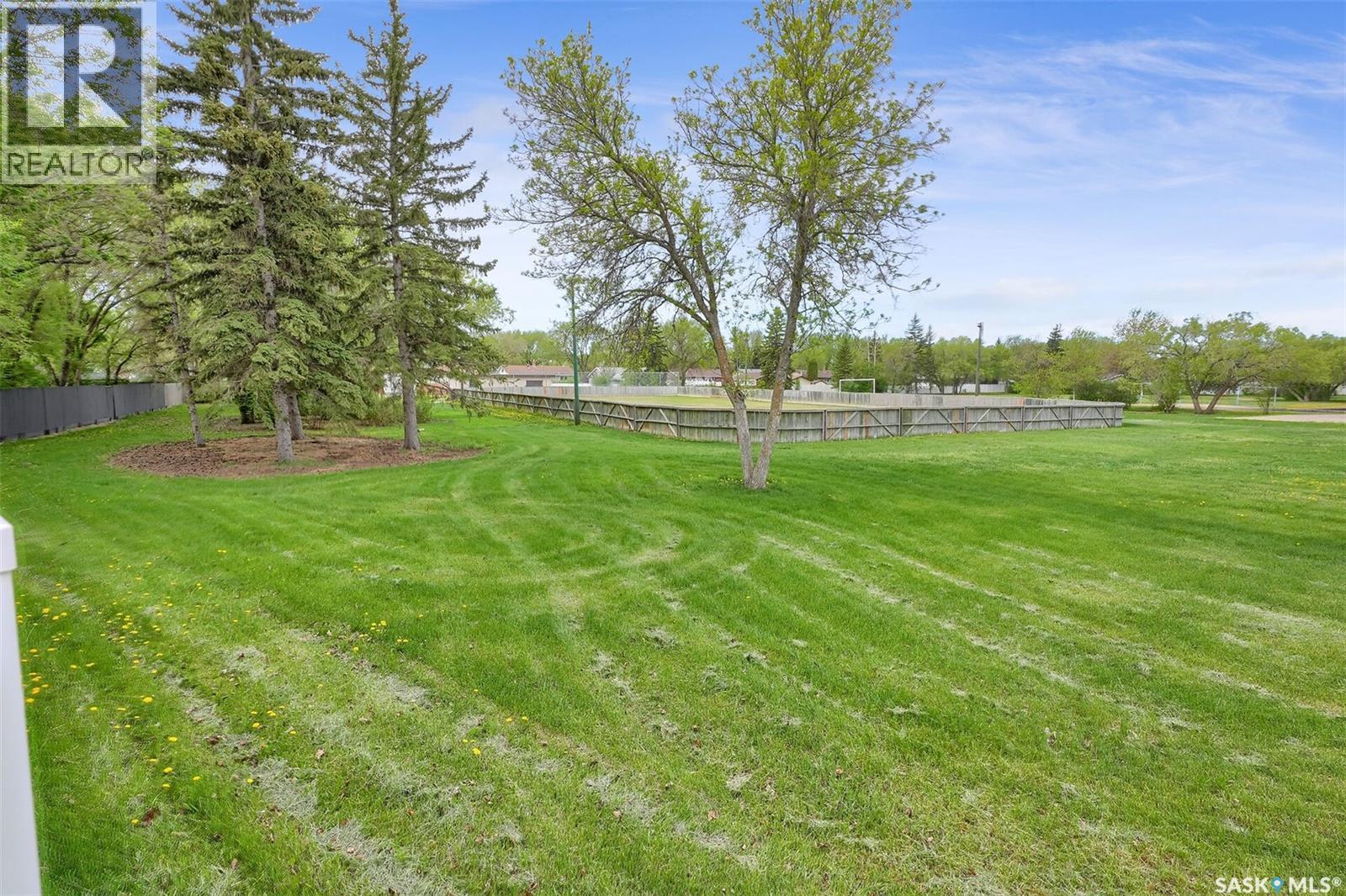 28 Pleasantview Bay, Regina, Saskatchewan  S4R 5H3 - Photo 47 - SK037868