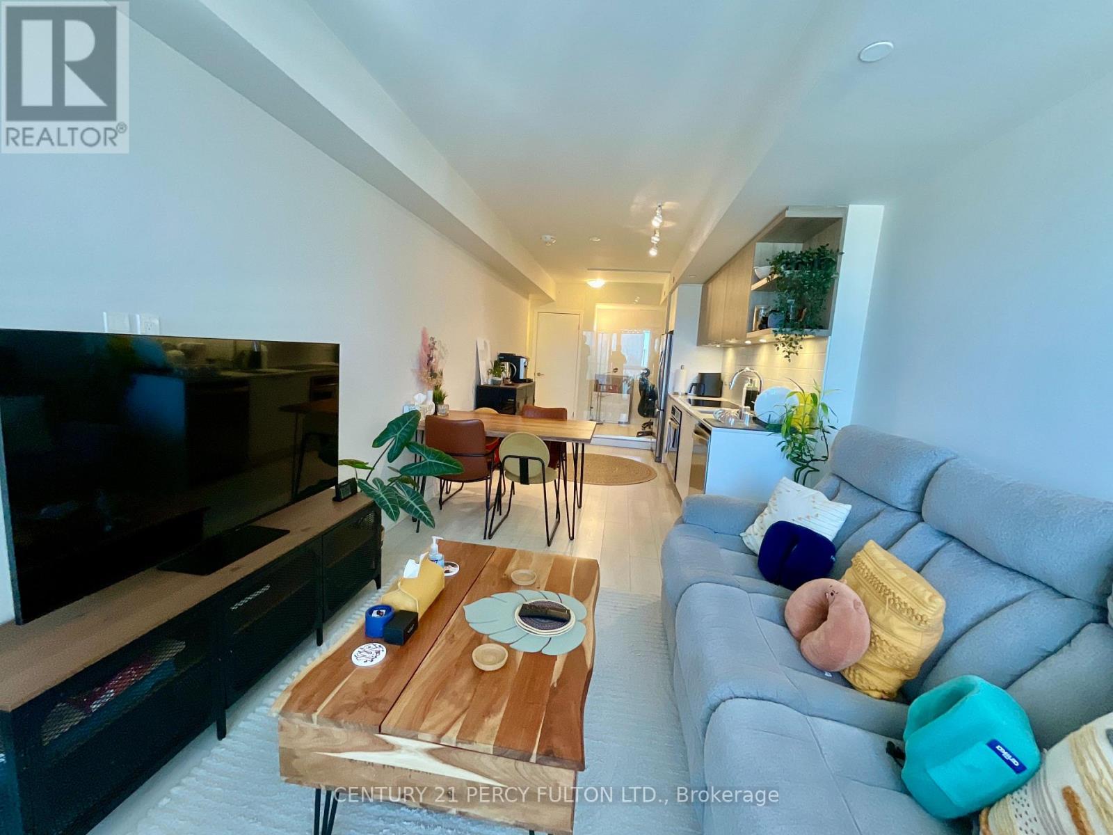 2101 - 6 Sonic Way, Toronto, Ontario  M3C 0P1 - Photo 4 - C13233194