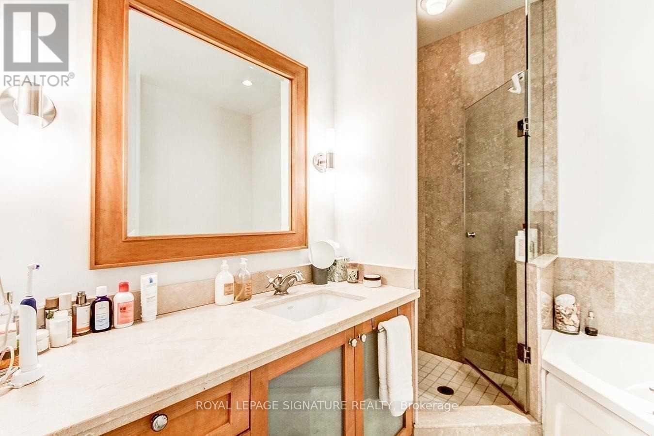 1005 - 99 Avenue Road, Toronto, Ontario  M5R 2G5 - Photo 13 - C13233228
