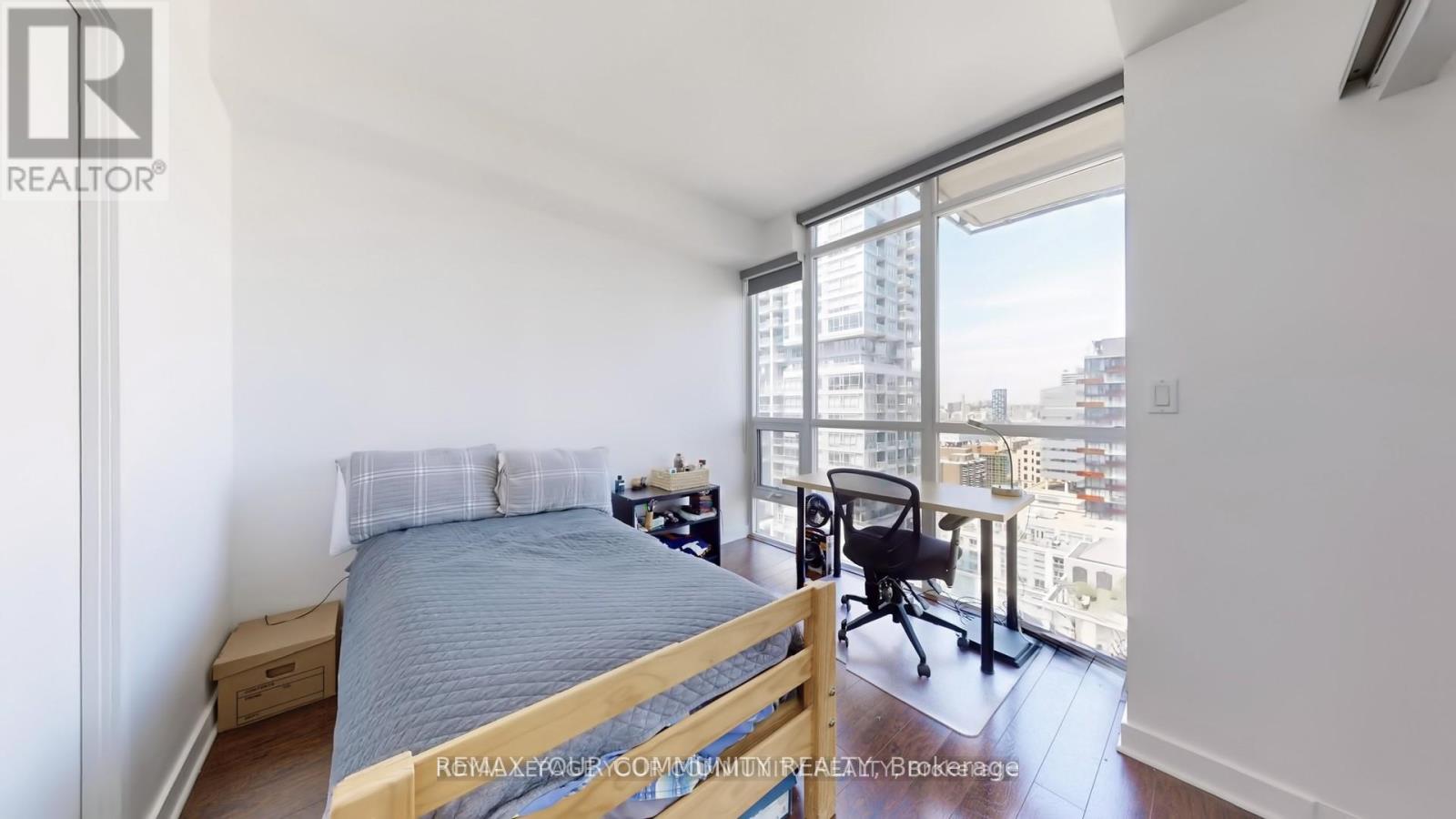 2305 - 126 Simcoe St Street, Toronto, Ontario  M5H 4E6 - Photo 10 - C13233262