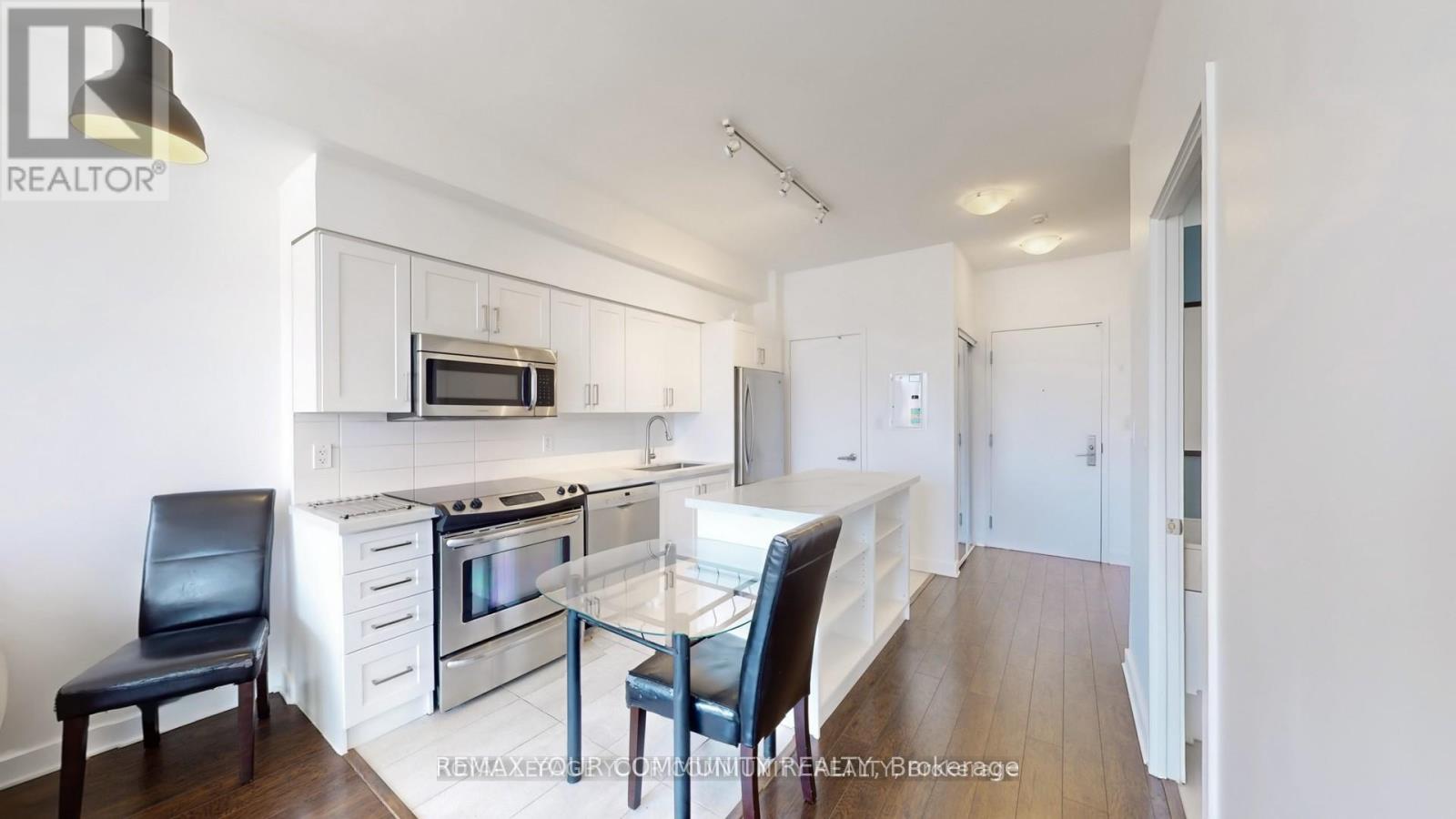 2305 - 126 Simcoe St Street, Toronto, Ontario  M5H 4E6 - Photo 8 - C13233262