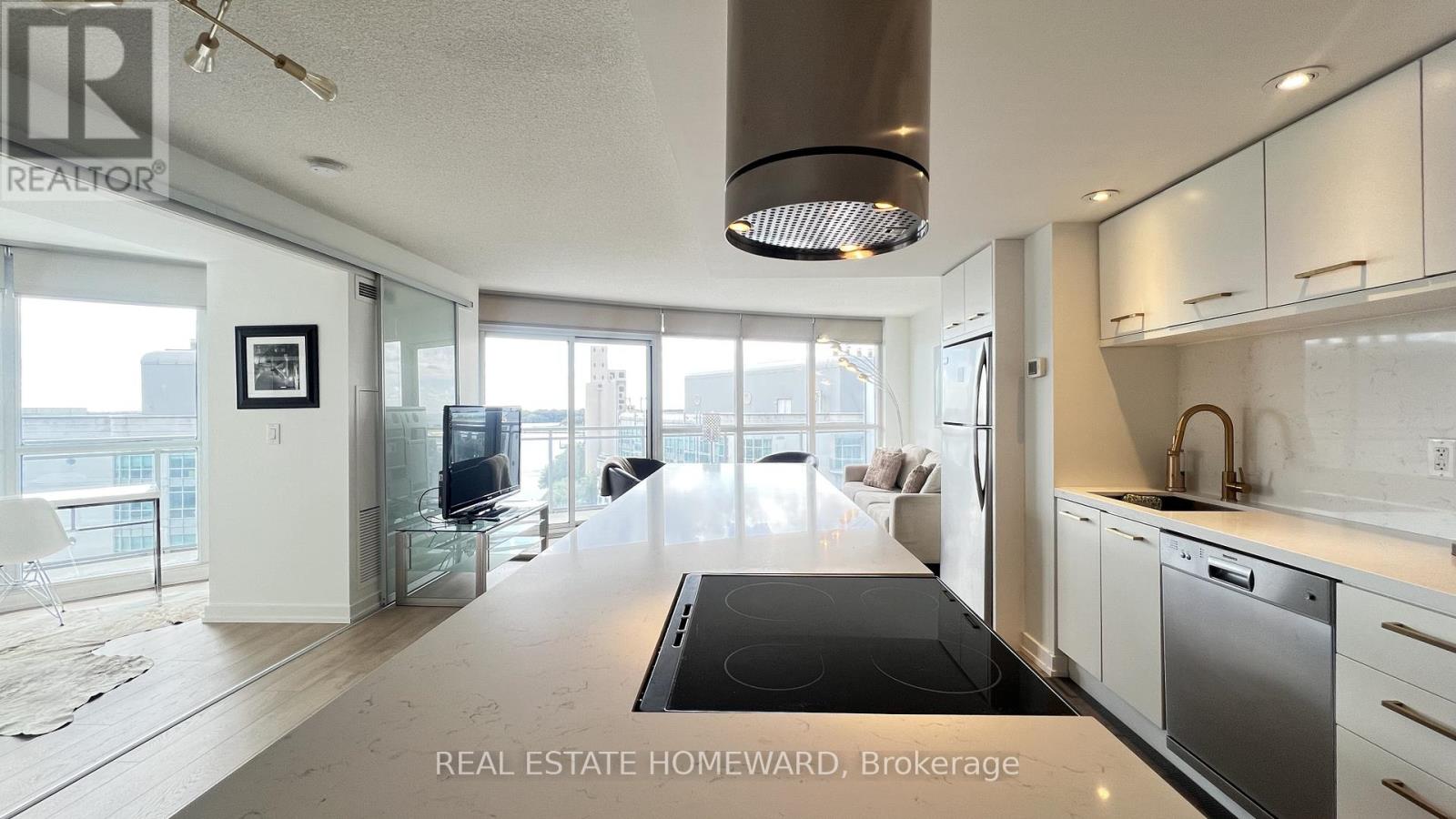 1512 - 38 Dan Leckie Way, Toronto, Ontario  M5V 2V6 - Photo 8 - C13233316