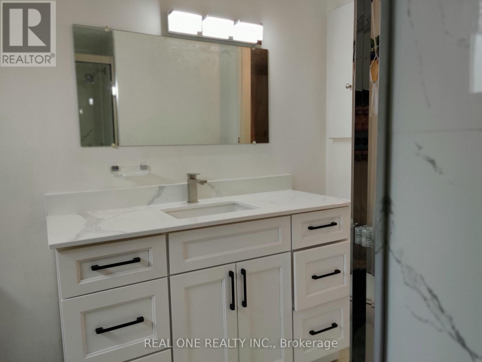 Upper - 9 Lisburn Crescent, Toronto, Ontario  M2J 2Z4 - Photo 15 - C13233322