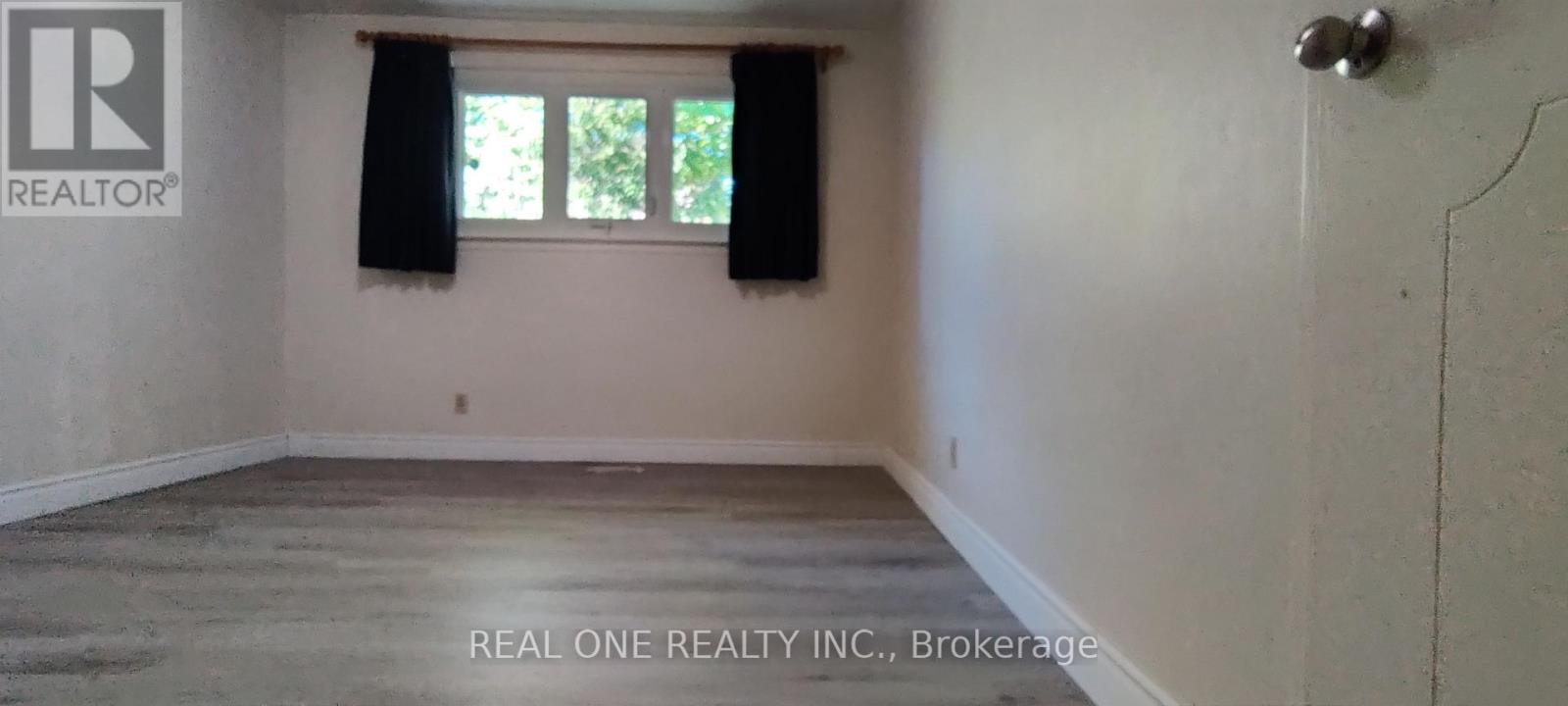 Upper - 9 Lisburn Crescent, Toronto, Ontario  M2J 2Z4 - Photo 2 - C13233322