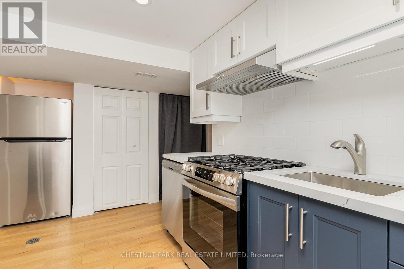 Ll - 901 Manning Avenue, Toronto, Ontario  M6G 2X5 - Photo 7 - C13233340