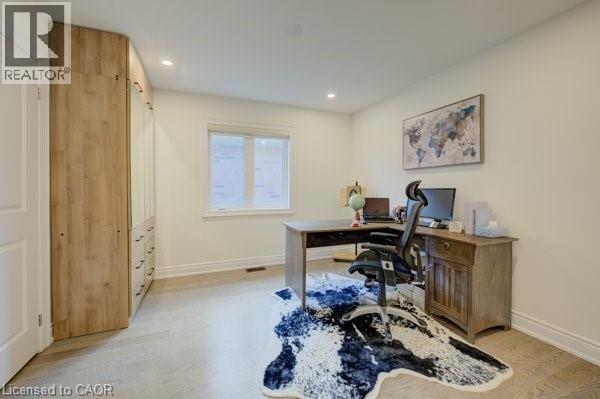 600 Beam Court Unit# Main & Upper, Milton, Ontario  L9E 1L3 - Photo 38 - 40836276