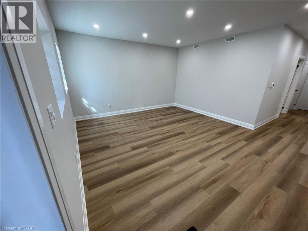 5 South Drive Unit# 4, Kitchener, Ontario  N2M 4B4 - Photo 4 - 40835790