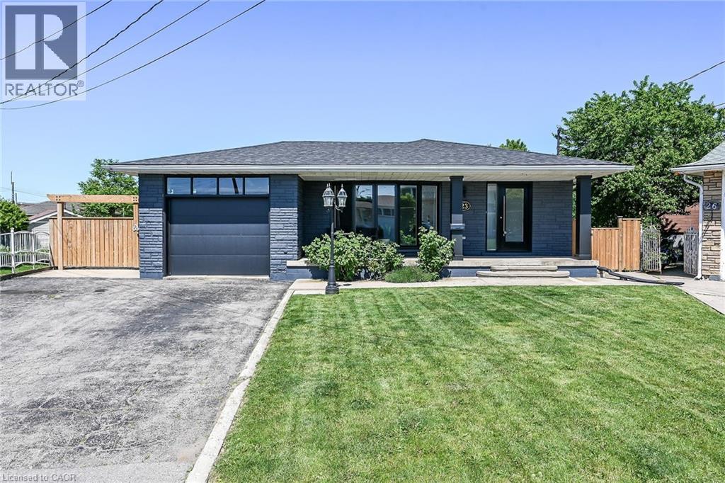 23 DUCHESS Court, Hamilton, Ontario