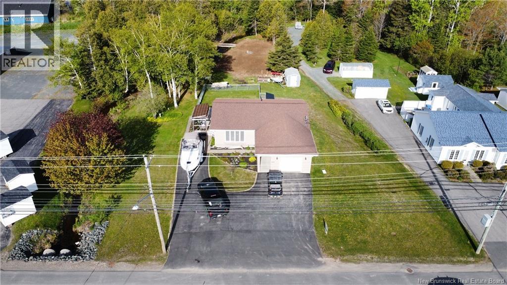 648 Principale, Beresford, New Brunswick  E8K 2B5 - Photo 1 - NB131634