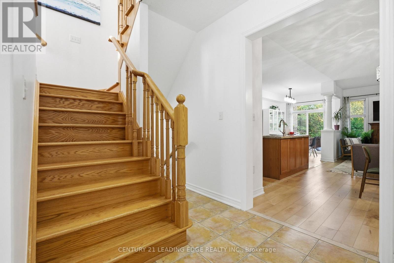 1910 Calvington Drive, Pickering, Ontario  L1V 0B3 - Photo 5 - E13233310