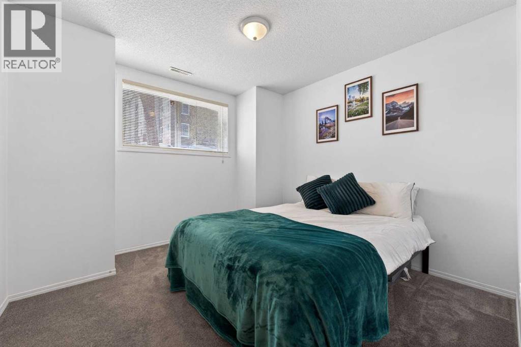 32 Erin Woods Court Se, Calgary, Alberta  T2B 3V6 - Photo 26 - A2308342
