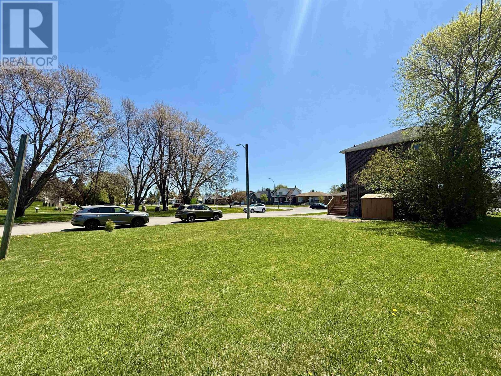 2101 Victoria Ave E, Thunder Bay, Ontario  P7C 1E4 - Photo 46 - TB2601307