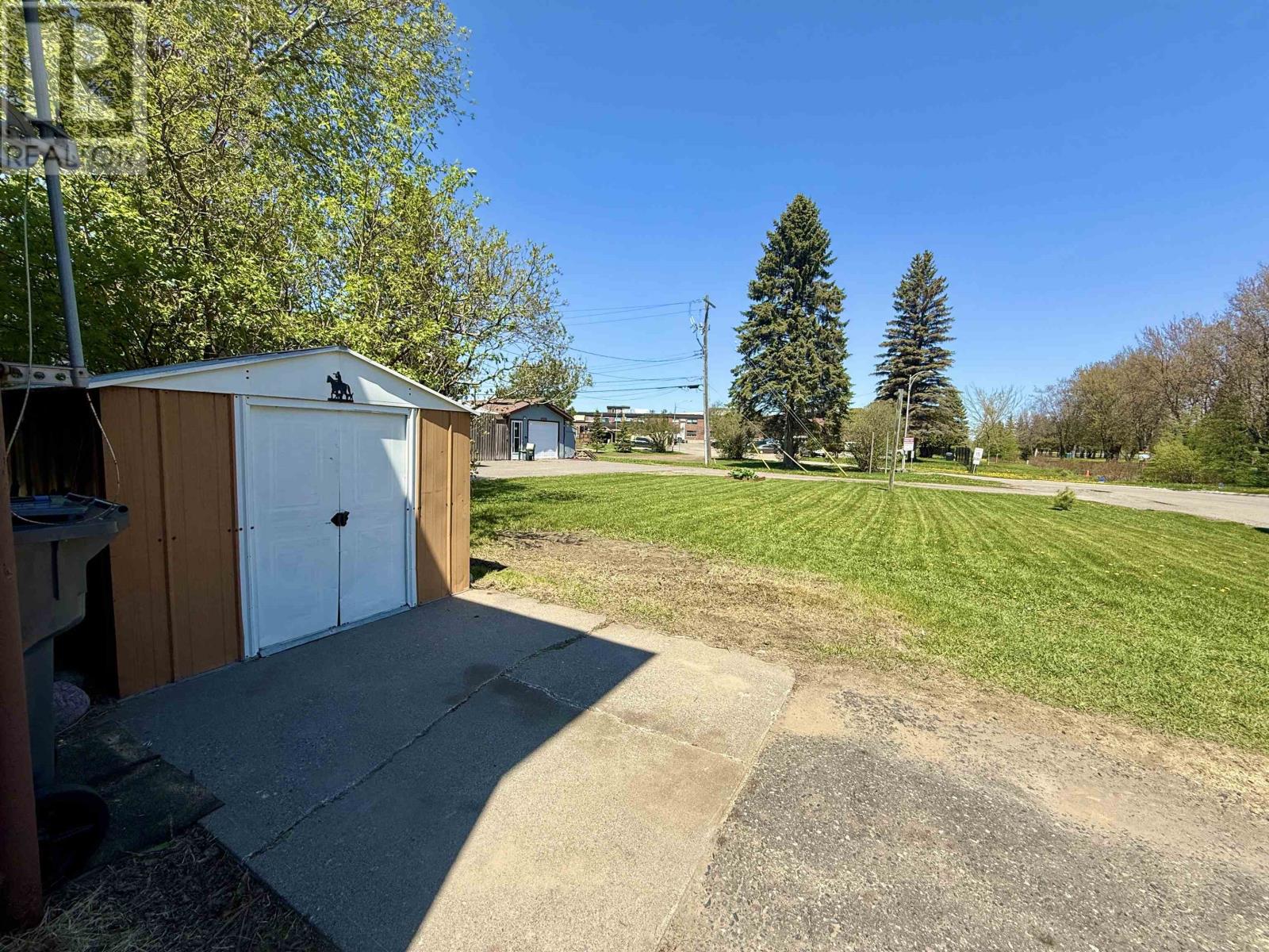 2101 Victoria Ave E, Thunder Bay, Ontario  P7C 1E4 - Photo 47 - TB2601307