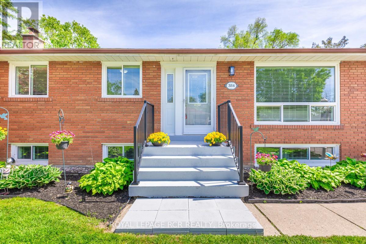 384 Watson Drive, Whitchurch-Stouffville, Ontario  L4A 6L1 - Photo 3 - N13233202