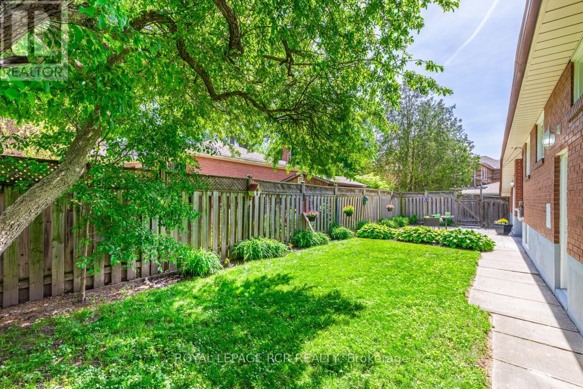 384 Watson Drive, Whitchurch-Stouffville, Ontario  L4A 6L1 - Photo 40 - N13233202