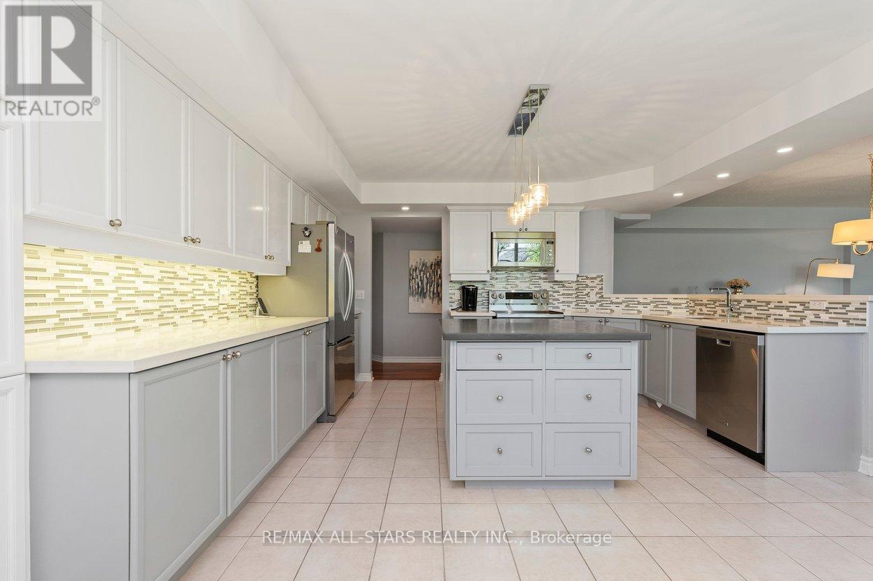 219 - 80 The Boardwalk Way, Markham, Ontario  L6E 1B8 - Photo 11 - N13233268