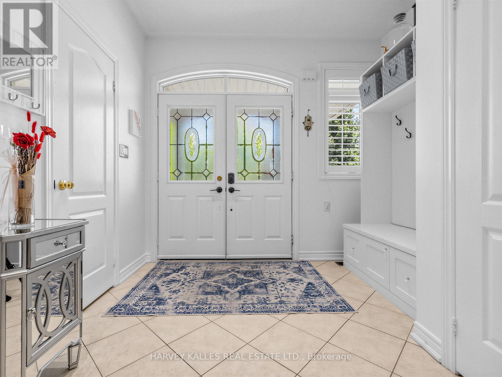 28 Southvale Drive, Vaughan, Ontario L6A 0X2 - Photo 2 - N13233302