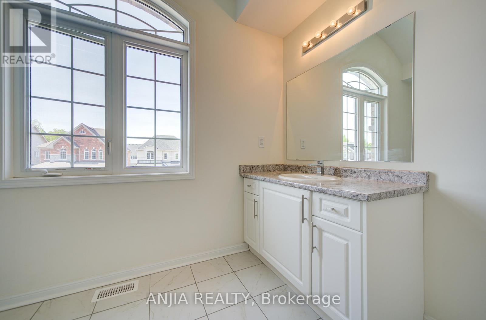 9 Cliff Thompson Court, Georgina, Ontario  L0E 1R0 - Photo 36 - N13233356