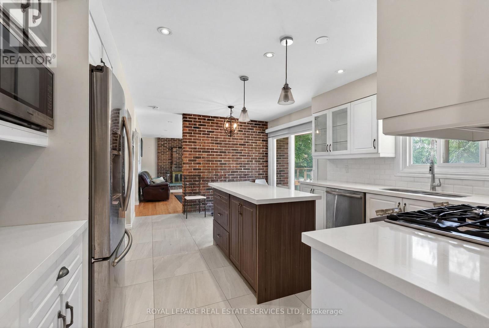 28 Wootten Way, Markham, Ontario  L3P 3L9 - Photo 11 - N13233408